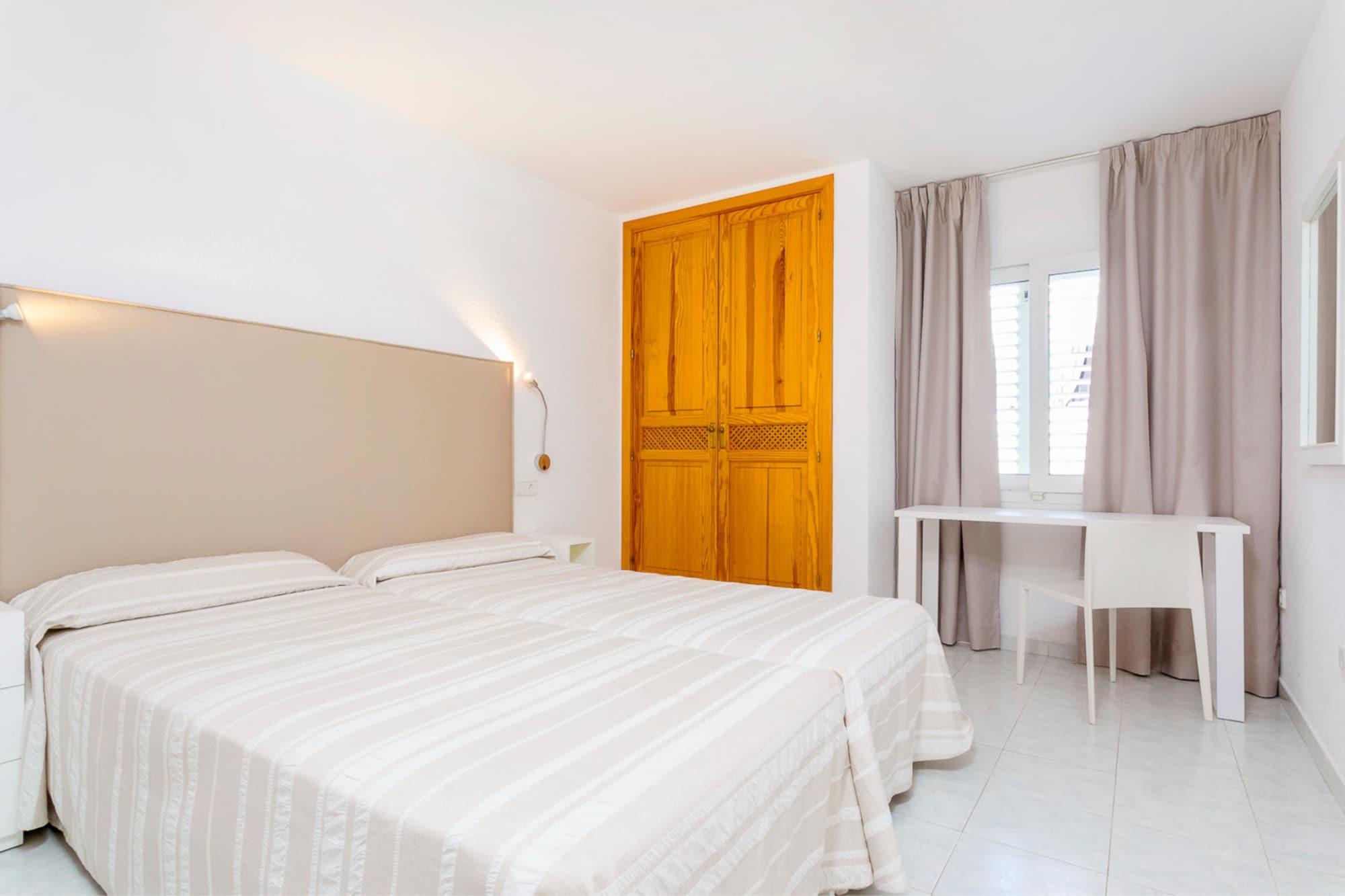 Aparthotel Duquesa Playa Santa Eulária des Riu Exterior foto