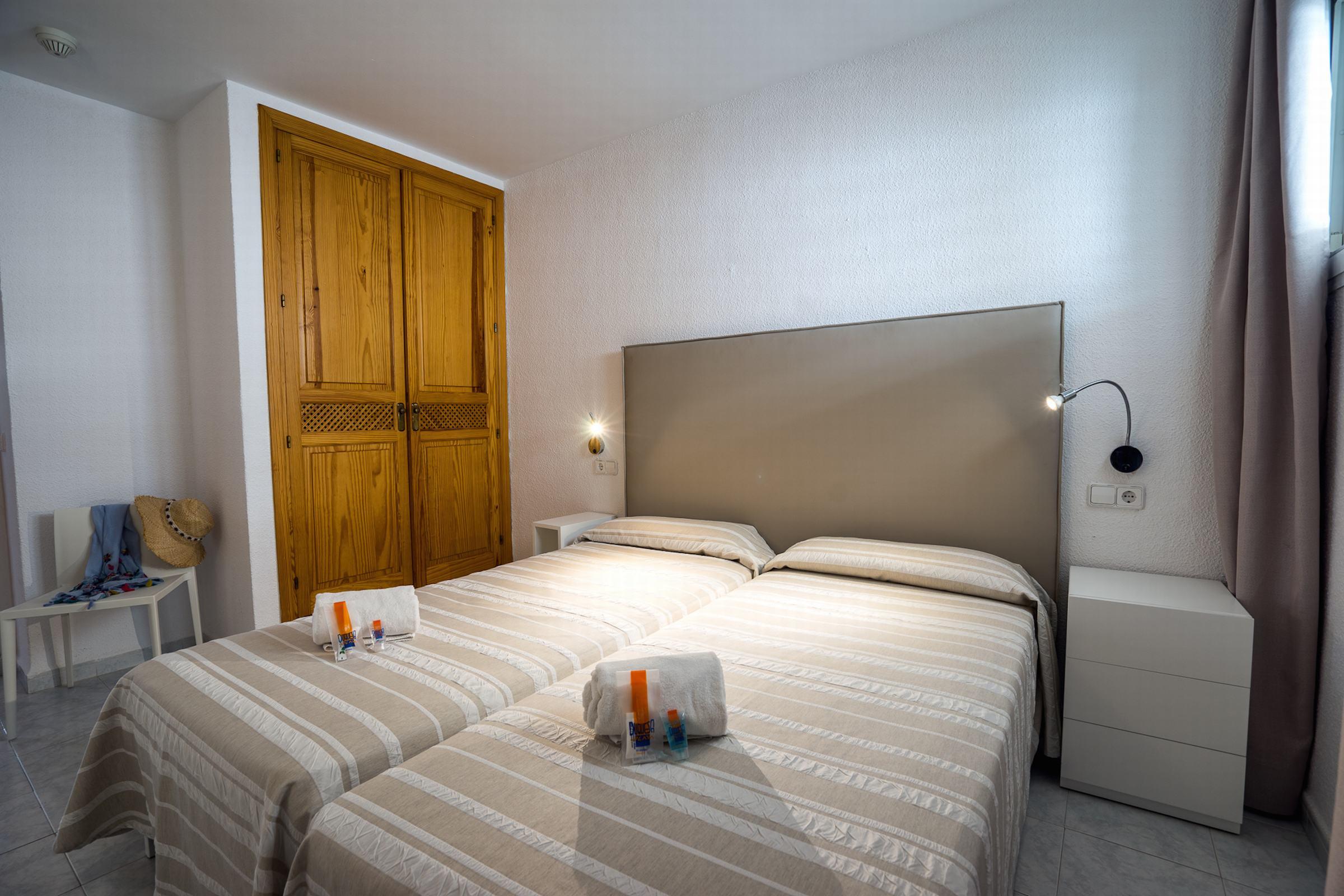 Aparthotel Duquesa Playa Santa Eulária des Riu Exterior foto