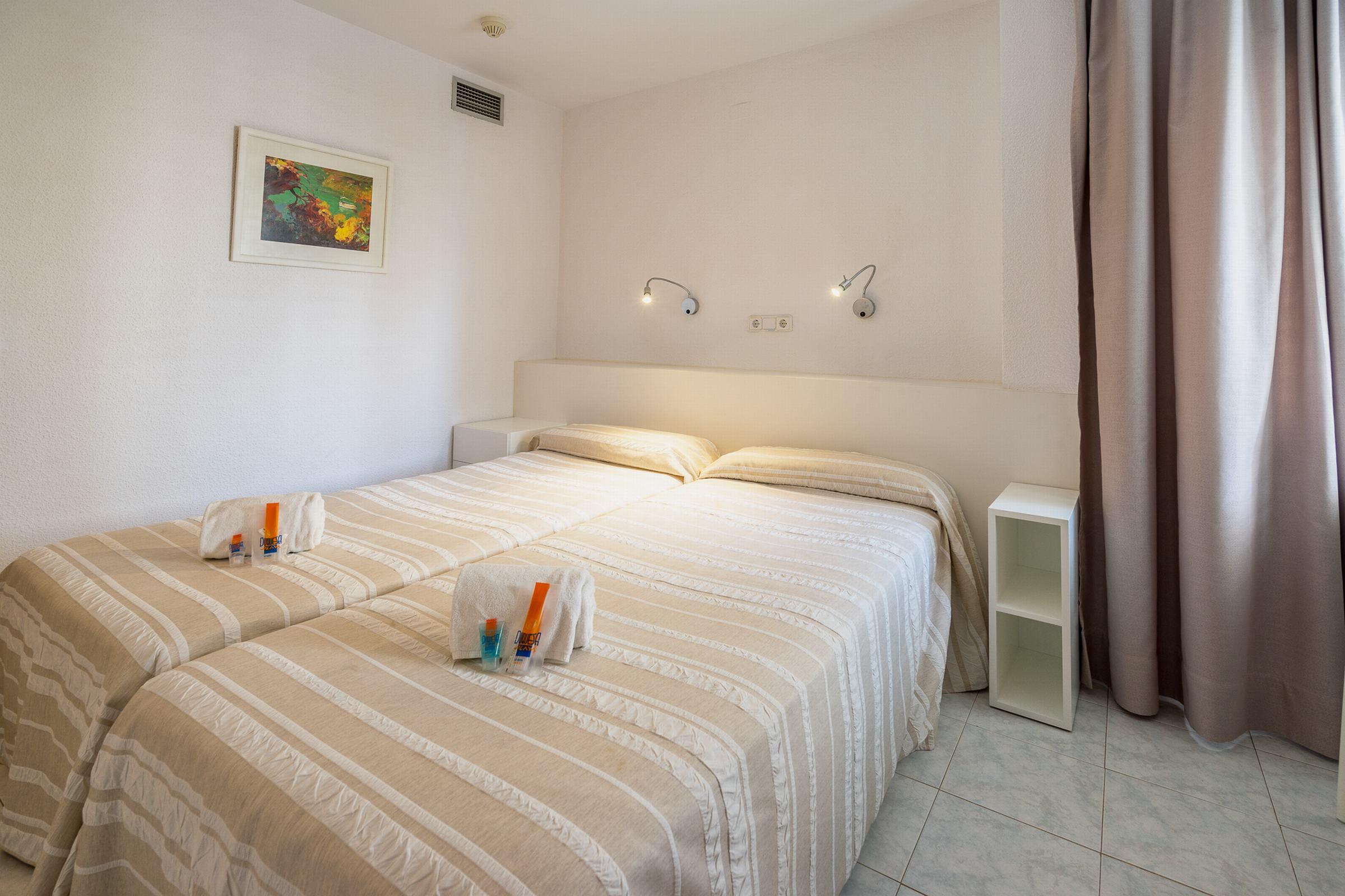 Aparthotel Duquesa Playa Santa Eulária des Riu Exterior foto