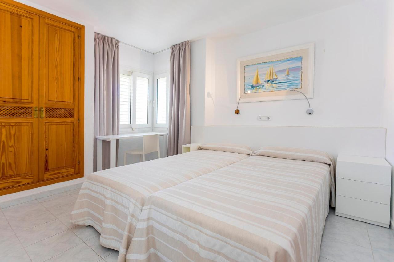 Aparthotel Duquesa Playa Santa Eulária des Riu Exterior foto
